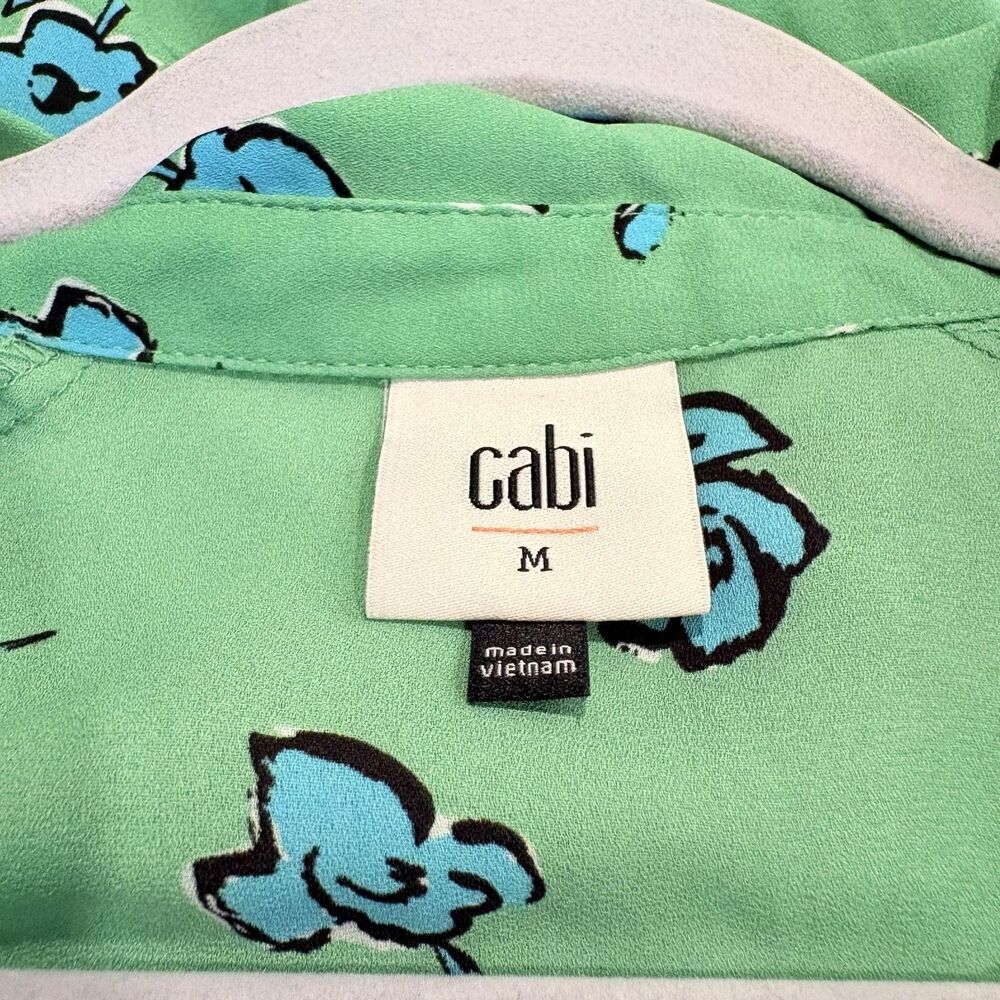 CAbi Tunic Blouse Womens Medium Green Floral Button Front 3/4 Sleeve Top - Picture 4 of 6